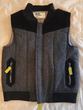 Genuine Kids by OshKosh Herringbone Vest - Gray & Black with Yellow Accents 5T
